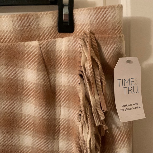 NWT Time and Tru XLorXXL camel & beige plaid faux wrap fringe heavy skirt - Picture 3 of 16